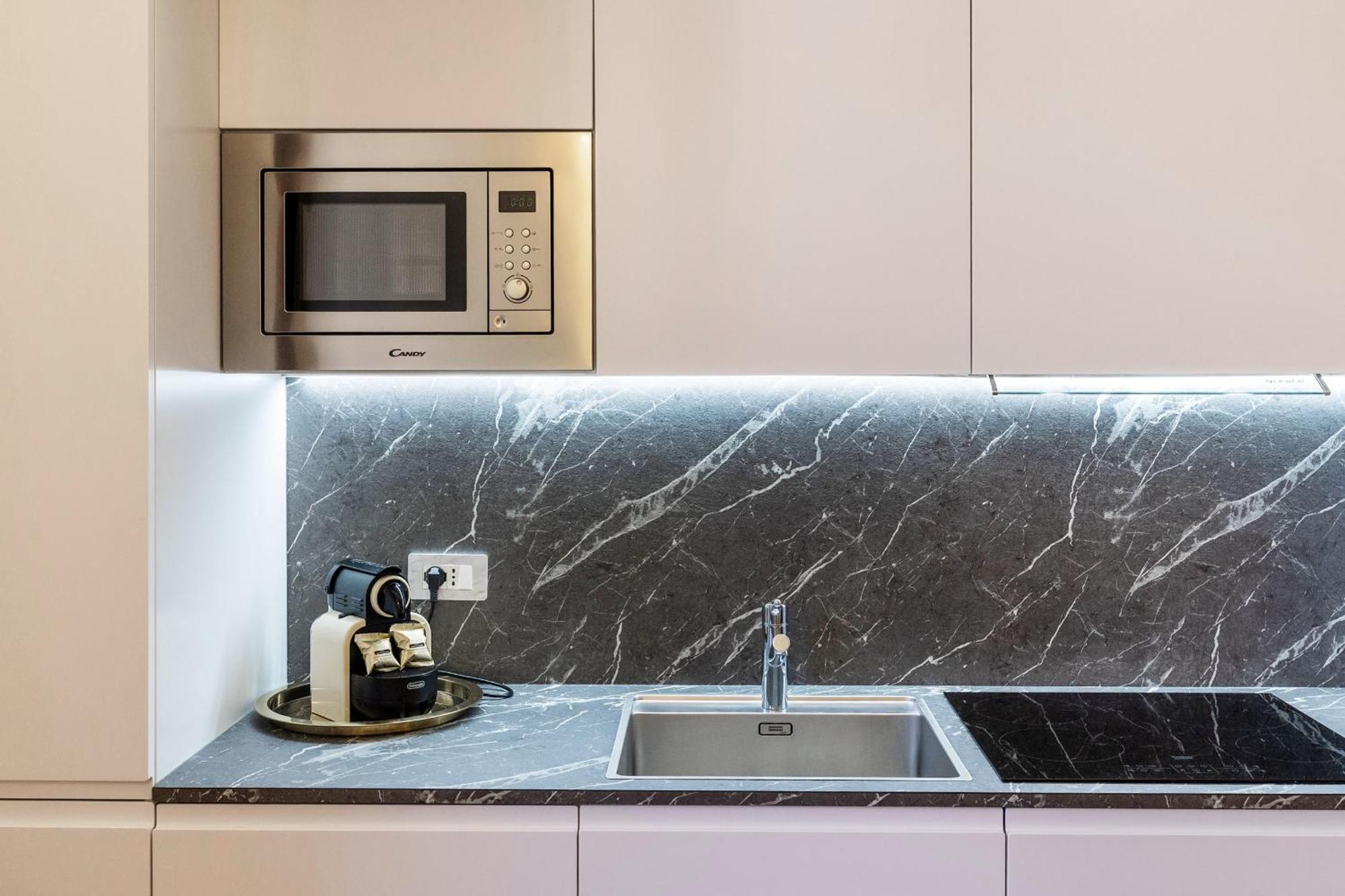 Casa Bella 16 - 8 Min To Metro, 15 Min To Lin Airport, University Area Милан Экстерьер фото
